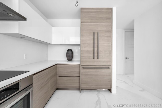 Building Photo - 155 E Boca Raton Rd Unit 303