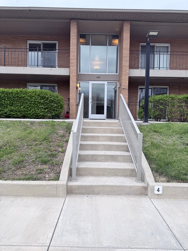 Building Photo - 437 College Ave Unit 3A