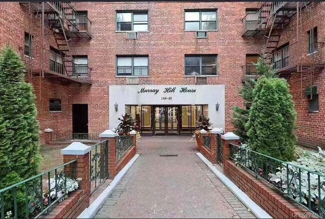 Building Photo - 149-35 Northern Blvd Unit 4Z