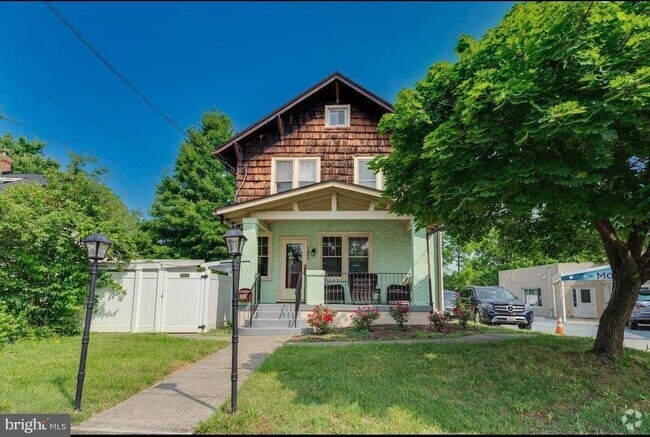 Building Photo - 7206 Carroll Ave Rental