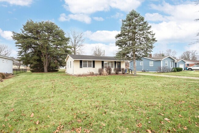 Photo - DEPOSIT MOVES YOU IN! NO RENT UNTIL SEPTEM... Casa