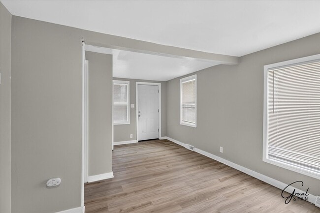 Photo - $1300 2 bedroom bungalow