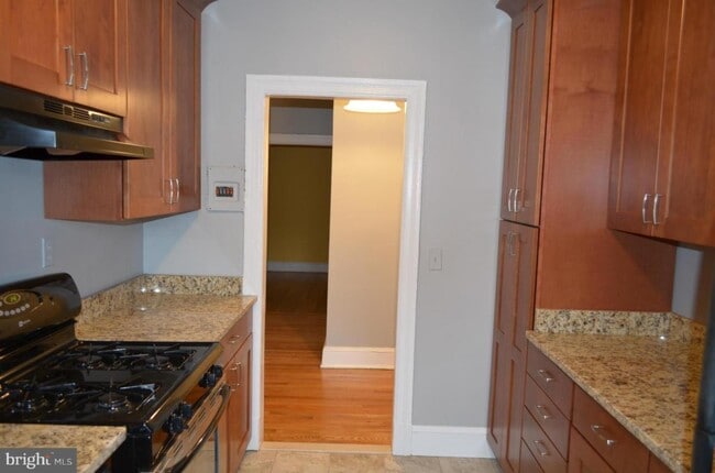 Photo - 1954 Columbia Rd NW Unidad 403