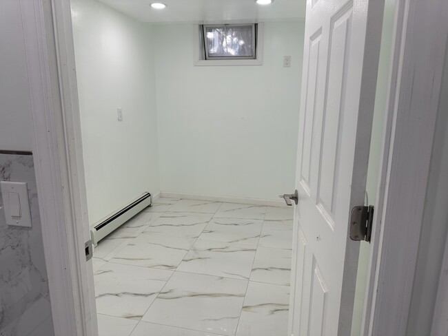 Dormitorio 1 - 8260 166th St