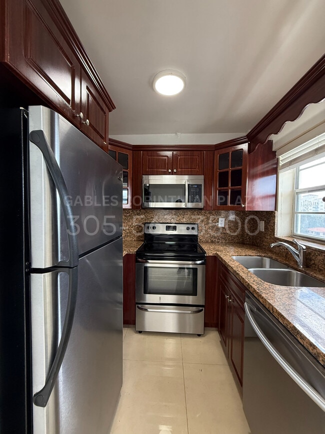 Cocina - Gables Corinthian Plaza