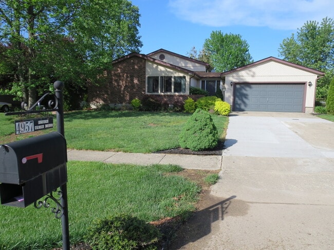 Photo - Nice split level home with garage and fenced backyard, Virtual Tour!