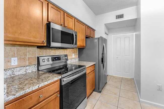 Photo - 10106 Myrtlewood Cir W