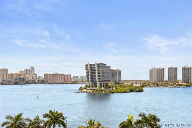 Photo - 3530 Mystic Pointe Dr Unit 910