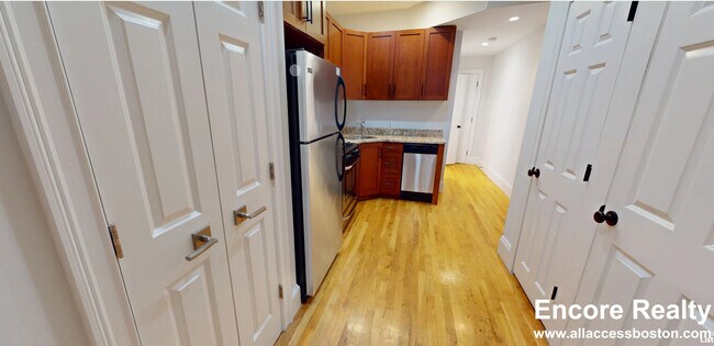Photo - 80 West Cedar St Unit 2