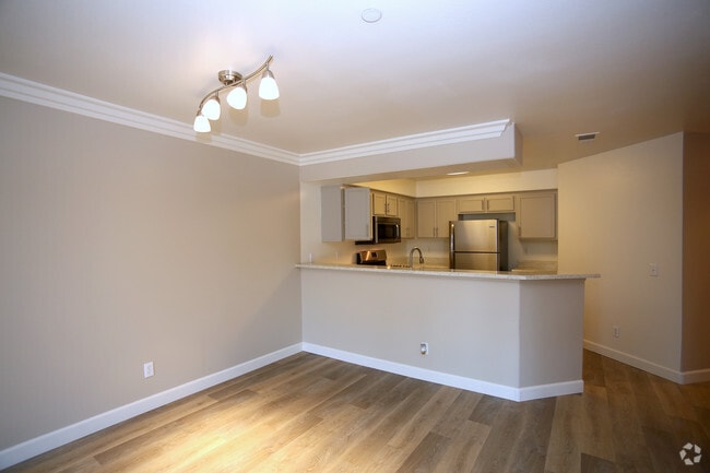2 BR, 2 BA - Serena