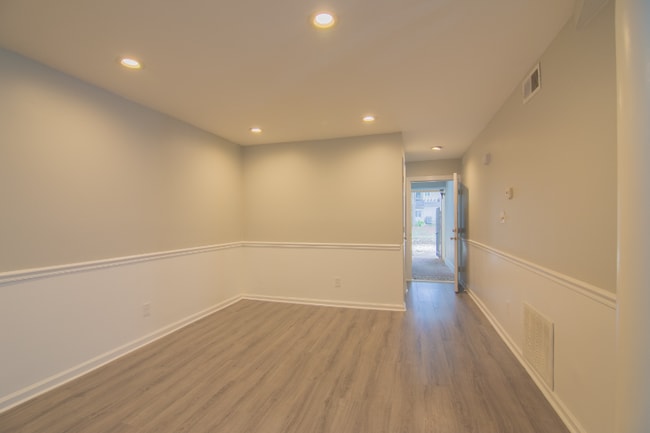 Photo - 7908 Horse Chestnut Ln