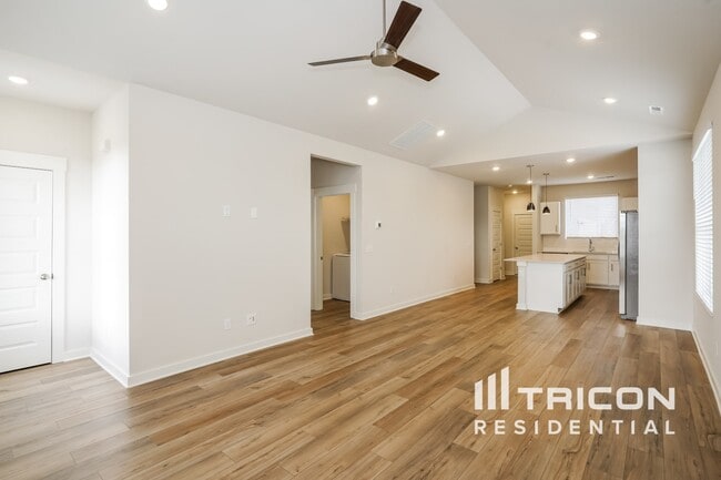 Photo - 6405 Lake Run Ct