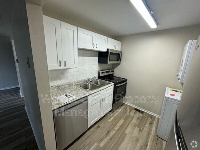 Building Photo - 5520 Beavercrest Dr Unit #5 Rental