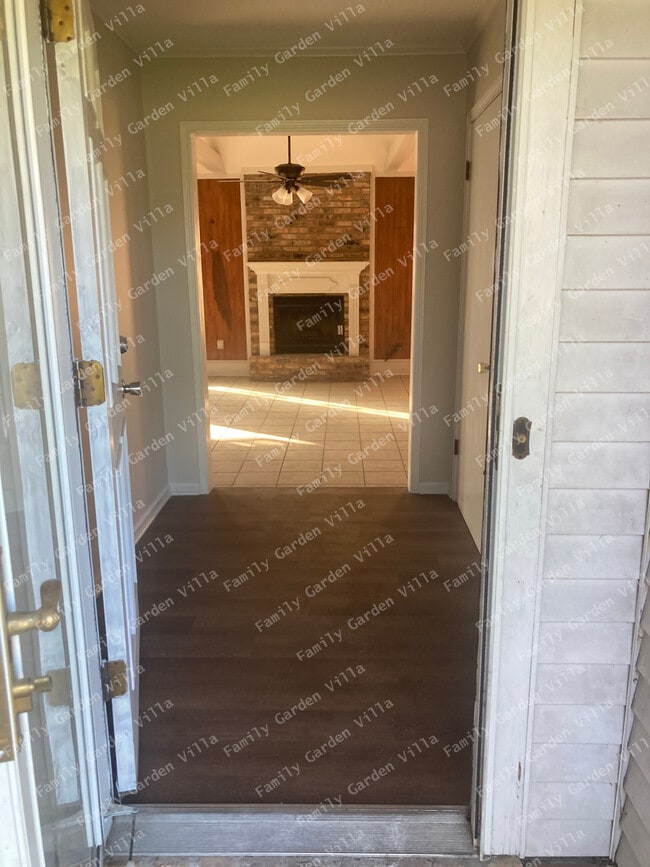 Photo - 2119 Highway 3185