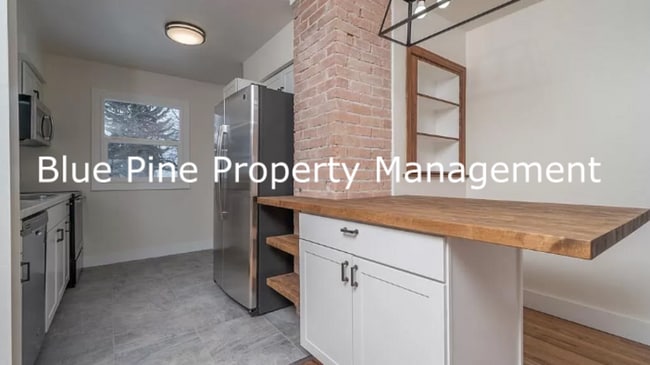 Photo - 375 W 18th St