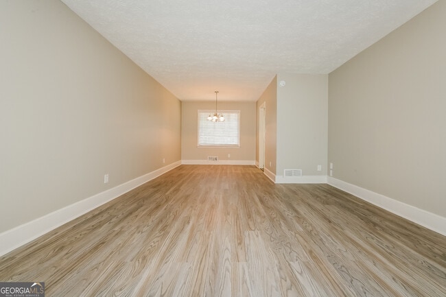 Photo - 17 Juliana Ct