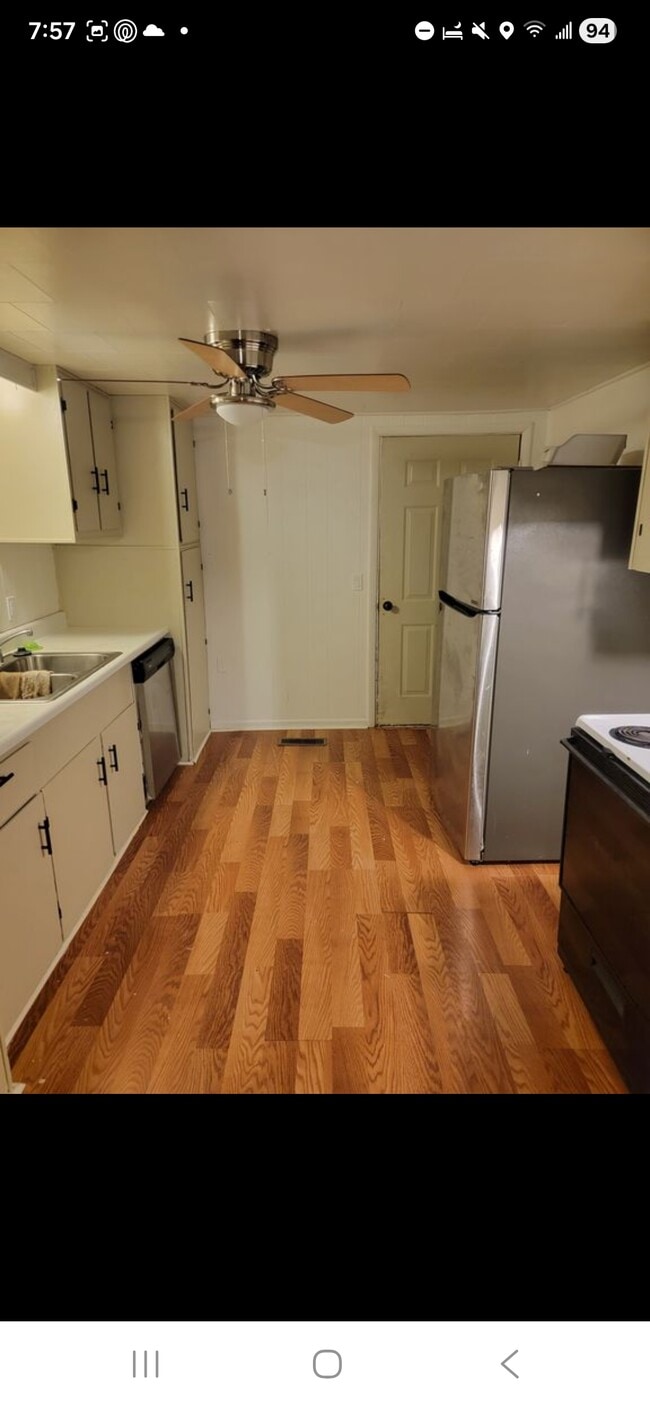 Photo - 800 South Dr