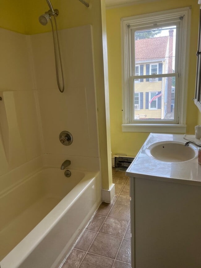 Photo - Beautiful Columbia 2 BR for Immediate Move in