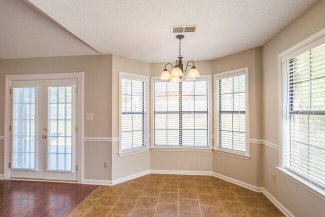 Photo - 390 Cherry Tree Ln