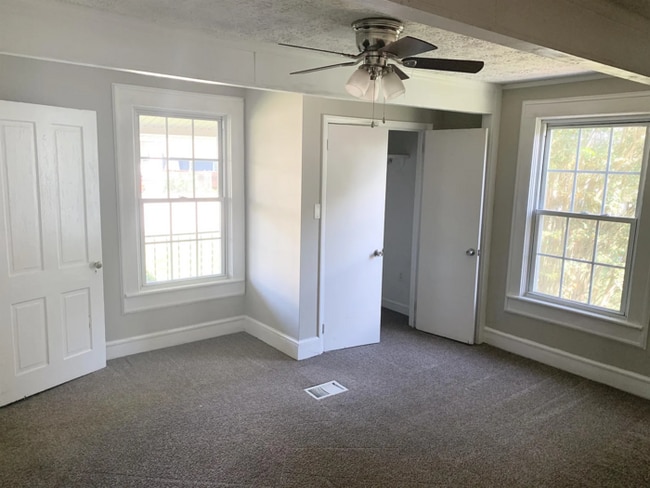 Building Photo - Stylish Downtown Retreat in the Heart of G... Rental