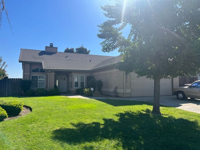 Beautiful Remodel Home in Peggy Heller Sch... - Beautiful Remodel Home in Peggy Heller Sch...