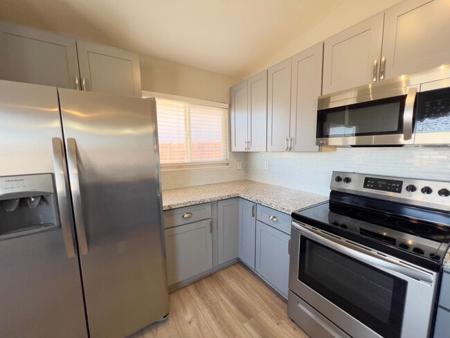 Photo - 4 bedrooms, 2 bathrooms home located in Henderson