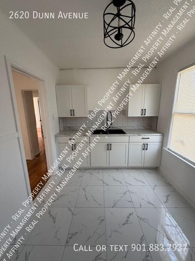 Photo - 2620 Dunn Ave