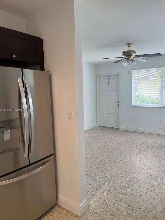 Photo - 90 E 15th St