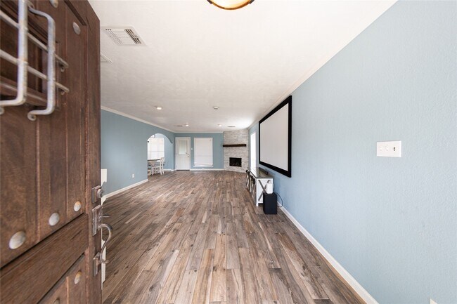 Photo - 11003 Kirkmead Dr