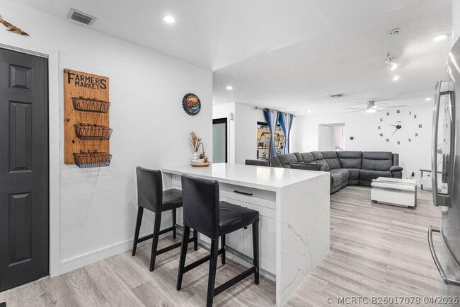 Photo - 8014 Ambach Way