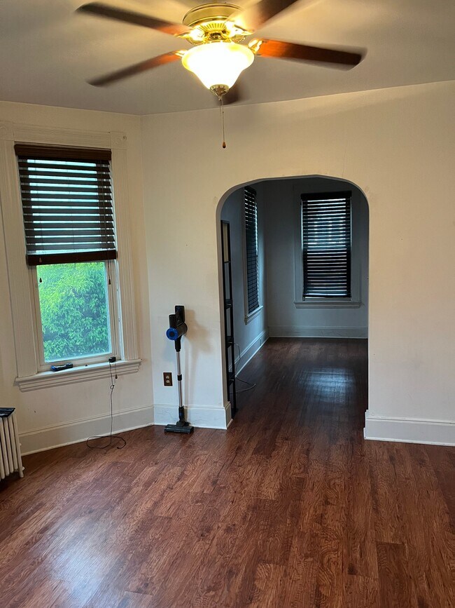 Photo - 30 N Broad St