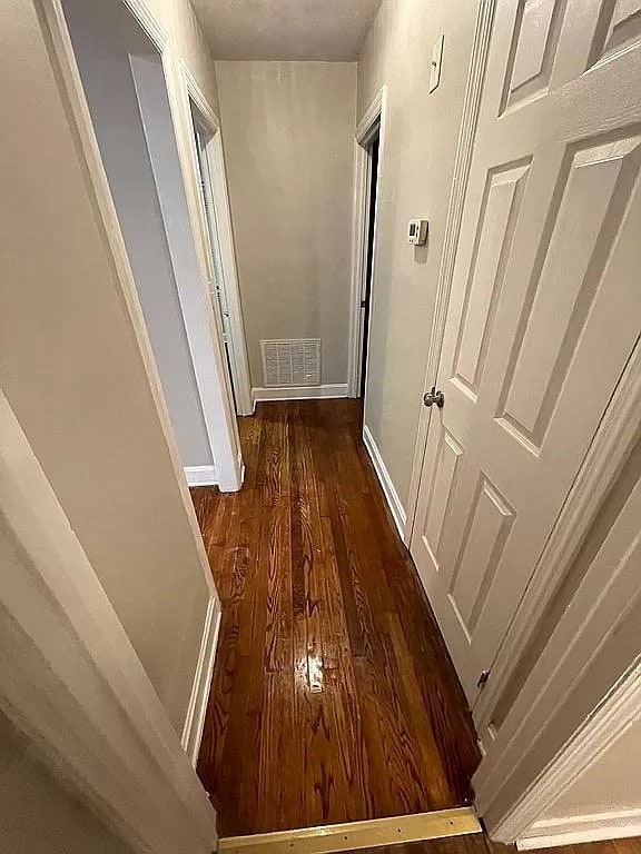 Photo - 111 Carroll Ave W