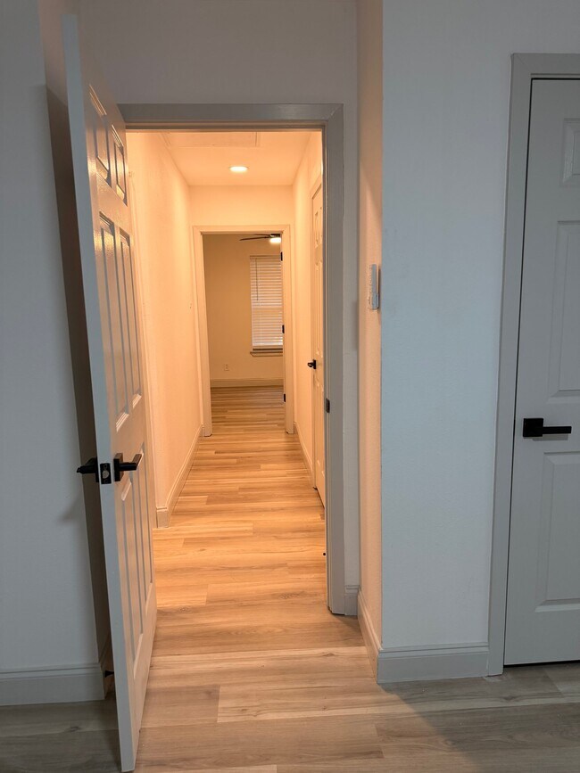 Photo - 3 Pershing Dr Unit B