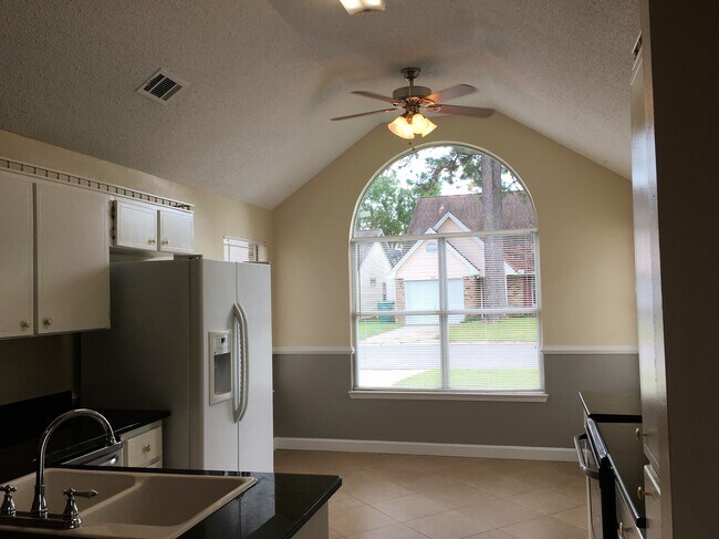 Photo - 3015 Yorktown Cir