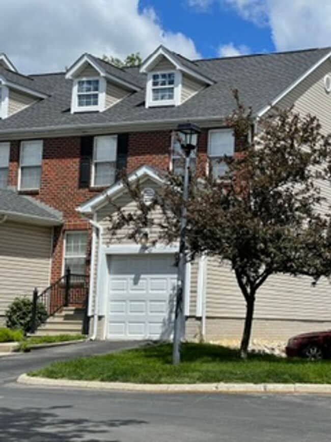 Photo - Beautiful end condo in great Powell location!!
