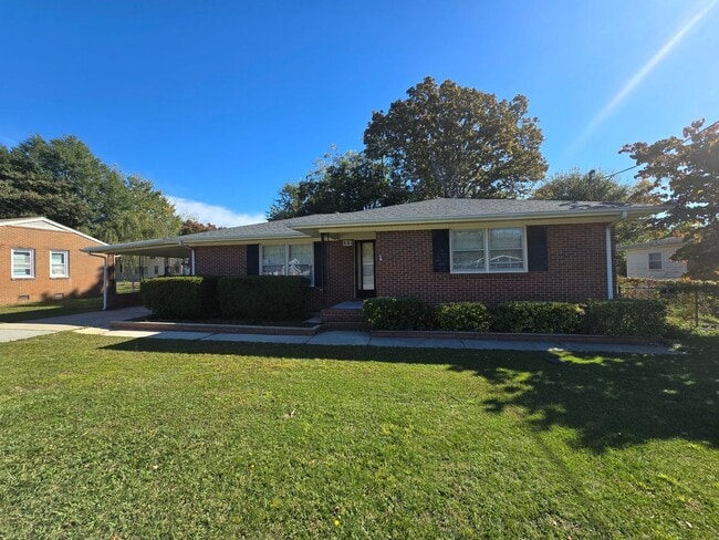 Building Photo - 801 Glensford Dr