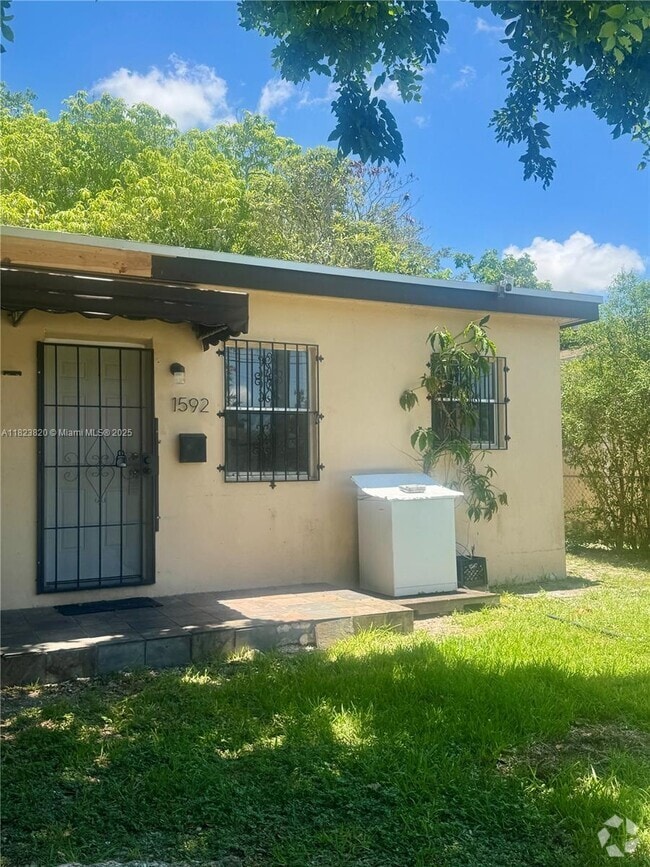 Building Photo - 1590 NW 56th St Rental