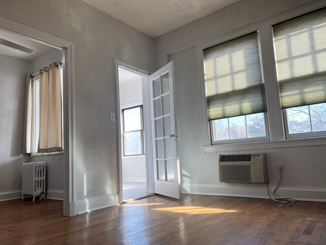 Photo - 2032 Belmont Rd NW Unit 530