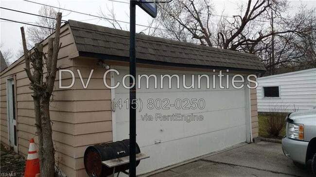 Photo - 13300 Oakview Blvd