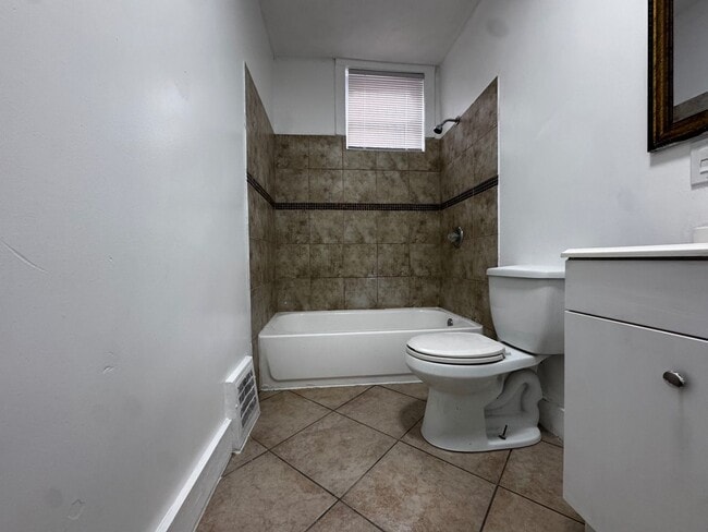 Photo - 395 E 152nd St Unidad 395 E 152 ST  5