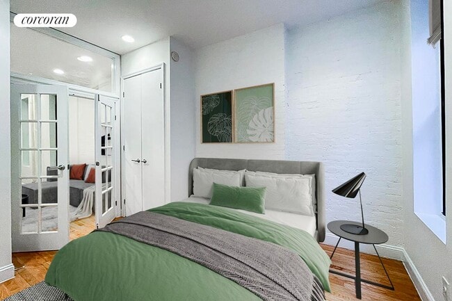 Photo - 421 E 81st St