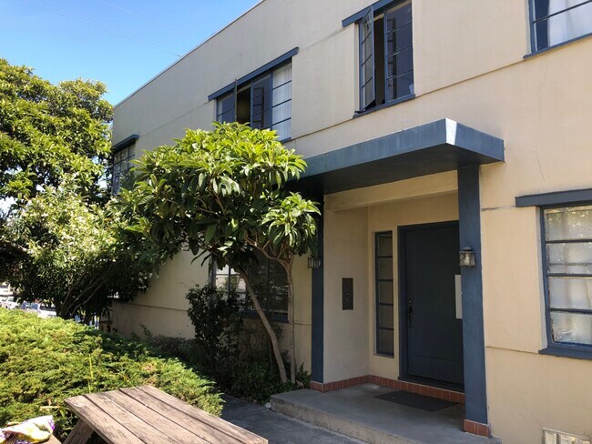 Photo - 298 Fairmount Ave Unidad Charming 2 bedroom 1 bath