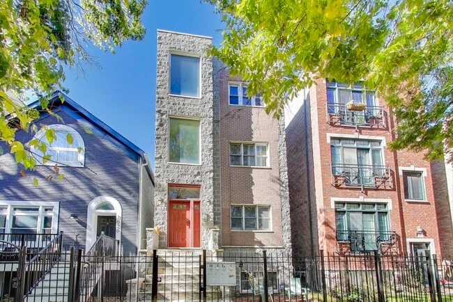 Photo - 1628 N Bell Ave Unit 2