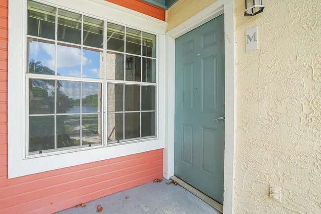 Photo - 1385 Crystal Way Unit M