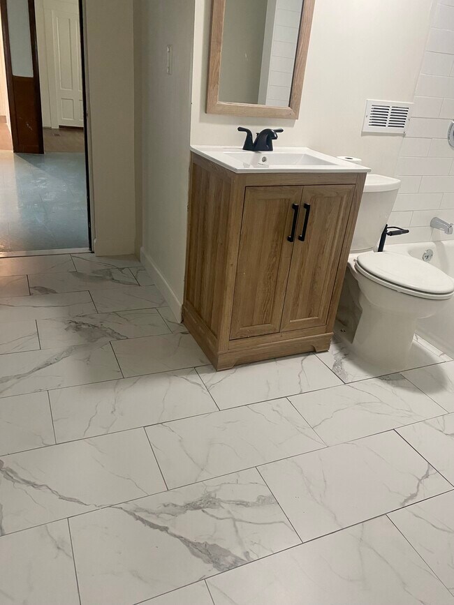 Photo - 7 Court St Unit 1