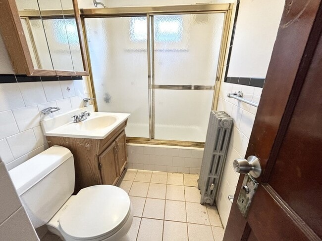 Photo - 11 Romsey St Unit uni3 3-bed 1-bath