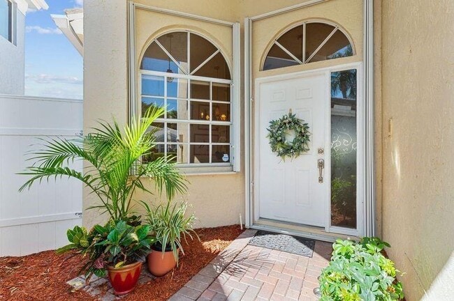 Photo - 8170 Hampton Wood Dr