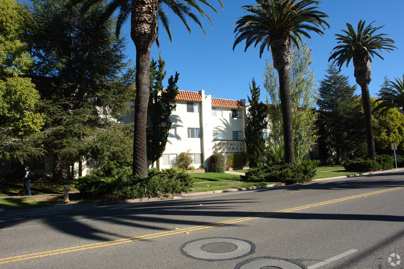 Foothill Hacienda Apartments - Foothill Hacienda Apartments