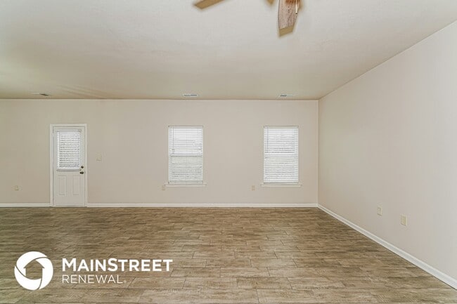 Photo - 360 Clover Cir