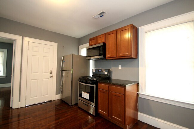 Photo - 84 Morris St Unit 2nd Fl